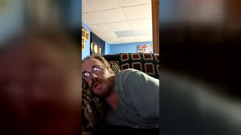 drewbloetscher1983 online show from July 31, 7:19 am