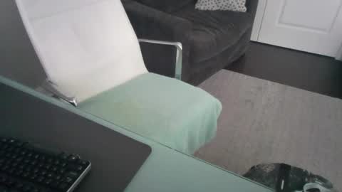 ds689655 online show from April 6, 6:09 pm