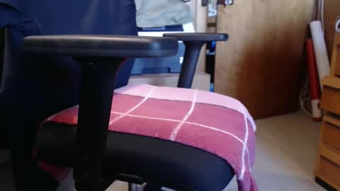 swiss kiss online show from October 14, 3:41 pm