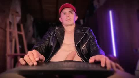 DUKE J              online show from July 17, 3:24 am
