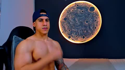 duran_dhikol1 online show from October 26, 1:40 am