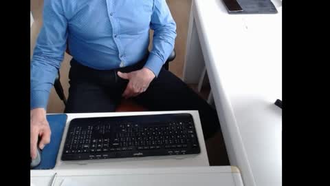 dutchpornking2 online show from April 19, 6:24 am