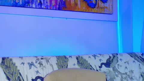 dwayne_esteven10 online show from July 18, 1:01 am