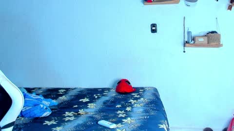 Dylan online show from April 7, 12:32 am