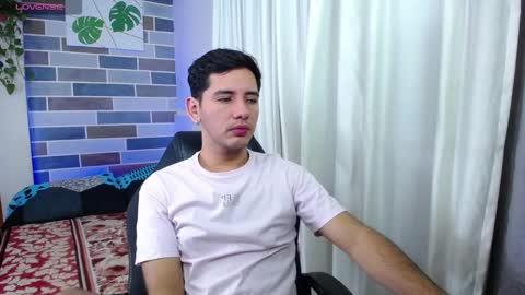 Dylan online show from December 7, 11:18 am