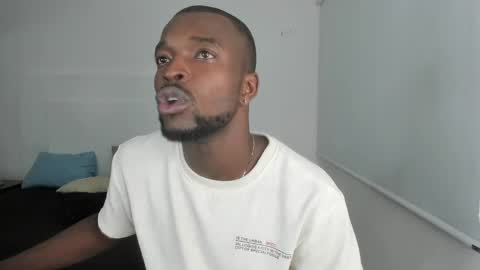 Dylan Taylor online show from January 3, 2:10 am