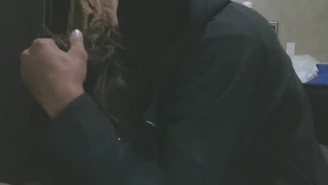 dylp400 online show from November 10, 7:52 pm