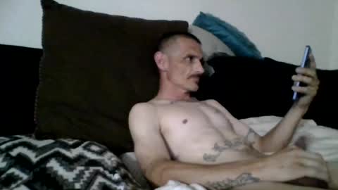 dzznutzz9 online show from August 3, 3:38 am