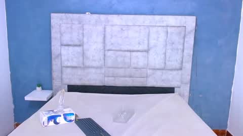 Eban  online show from December 3, 8:39 pm