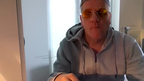 eichelhorn online show from October 27, 9:44 am