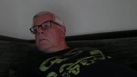 eisbaer1957 online show from August 1, 6:51 pm