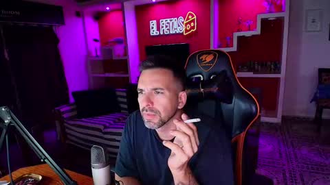 Snapshot of elfetas chatting on October 20, 1:42 am elfetas online show from October 20, 1:42 am