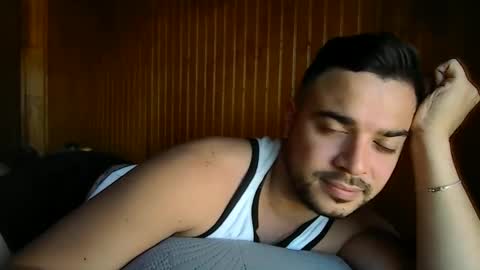 eliasleonp online show from January 18, 9:28 pm