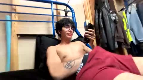eliasssandres online show from May 7, 12:44 am