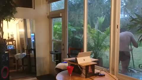 eliberator online show from February 13, 10:00 pm