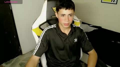 Snapshot of elii_797 chatting on October 1, 3:27 pm bby-santy online show from October 1, 3:27 pm