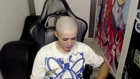 Snapshot of elii_797 chatting on January 25, 2:25 pm bby-santy online show from January 25, 2:25 pm