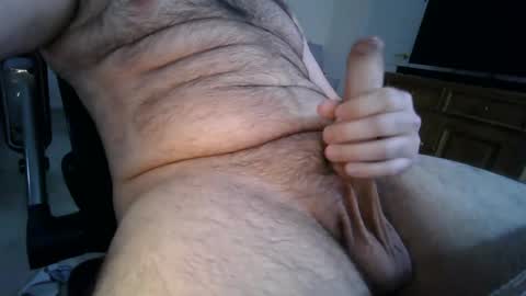 Snapshot of elijahcashman chatting on January 3, 1:48 am elijahcashman online show from January 3, 1:48 am