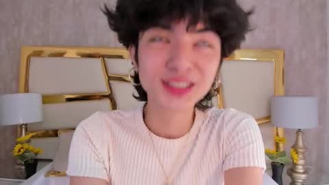 elliotvolkov online show from December 19, 5:32 pm