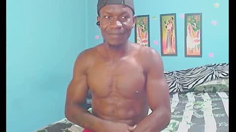 elmiltonnjakee online show from February 20, 6:26 am