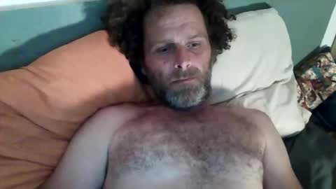 elyjahoye online show from April 17, 9:50 pm