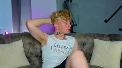 em_chipsi online show from July 30, 6:29 pm