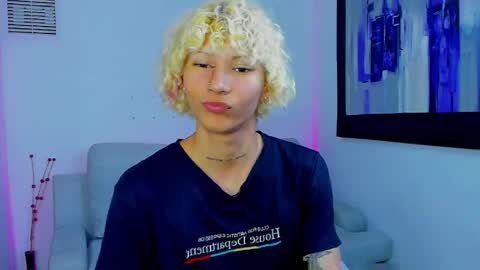 Ema Gold online show from April 9, 2:53 am