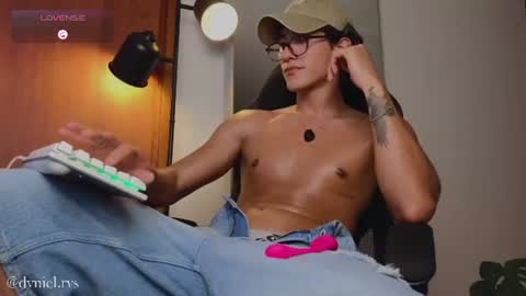 emilio_rivs online show from June 22, 2:17 am