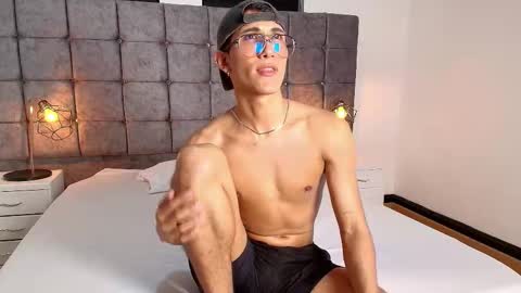 EmilioRiv   online show from January 14, 3:11 am