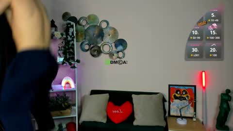 Emmi online show from April 3, 7:38 am