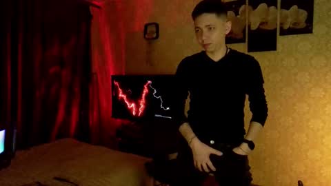 emveeboy96 online show from December 22, 7:33 pm