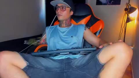 enjoymycock99 online show from July 25, 7:21 pm