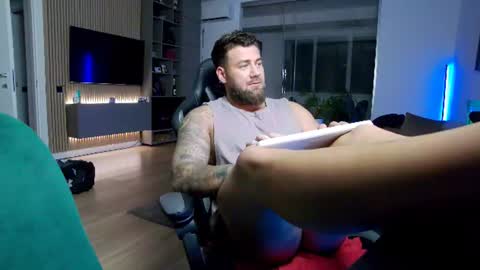Erik online show from July 7, 6:55 pm
