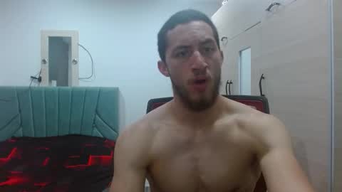 Snapshot of enzo_savage chatting on October 21, 6:00 pm enzo_savage online show from October 21, 6:00 pm