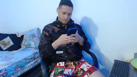 Snapshot of enzoyarack chatting on October 5, 2:04 am enzoyarack online show from October 5, 2:04 am