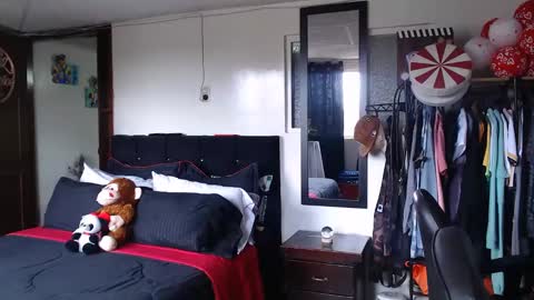 Snapshot of enzoyarack chatting on October 19, 3:15 pm enzoyarack online show from October 19, 3:15 pm