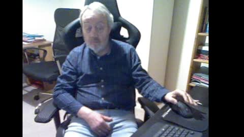 erasmus_d online show from January 10, 6:38 pm