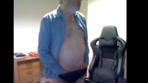 erasmus_d online show from December 22, 6:26 pm