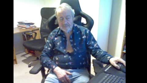 erasmus_d online show from March 28, 6:41 pm