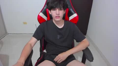 eren_tatakae online show from April 16, 2:11 am