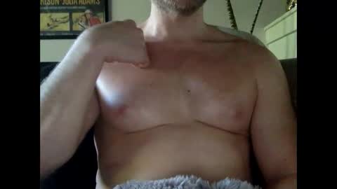 EricMuscle86 online show from January 18, 4:20 pm