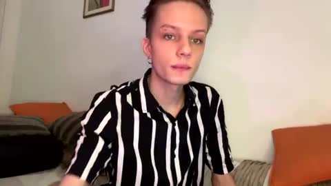 Erik online show from July 25, 5:21 pm
