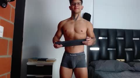 Eros online show from November 3, 5:26 pm