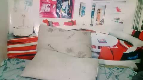 Liam online show from March 3, 6:04 pm