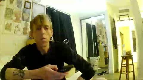 Snapshot of esc_del chatting on October 20, 9:35 am esc del online show from October 20, 9:35 am