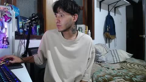 Esteban online show from February 3, 5:18 am