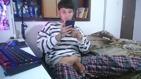 Esteban online show from December 14, 4:23 am