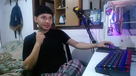 Esteban online show from February 26, 8:09 pm