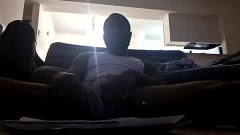 esmoovethegod online show from September 9, 5:18 am