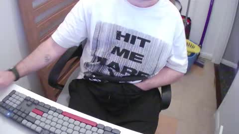 Morph online show from December 17, 9:54 pm